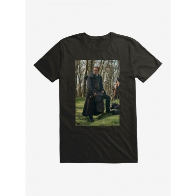 Outlander Pose Men's Lightweight Cotton T-shirt